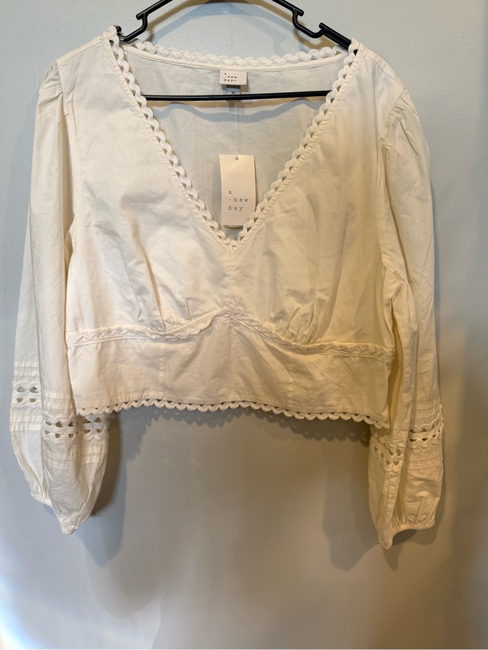 A New Day Cream Cropped V-Neck Eyelet Peasant Blouse NWT size XL